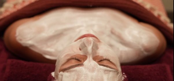 Neck & Décolleté Hydrating Treatment at DA Beauty Spa & Wellness